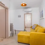 Divine شقة