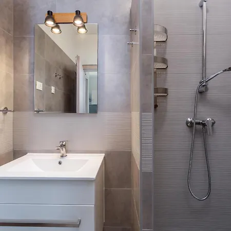 Divine * Baska (Krk)